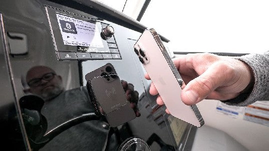 SCANSTRUT Ultra Magnetic Waterproof Wireless Charger - Ultra 15W Qi2 12/24V | SC-CW-14G
